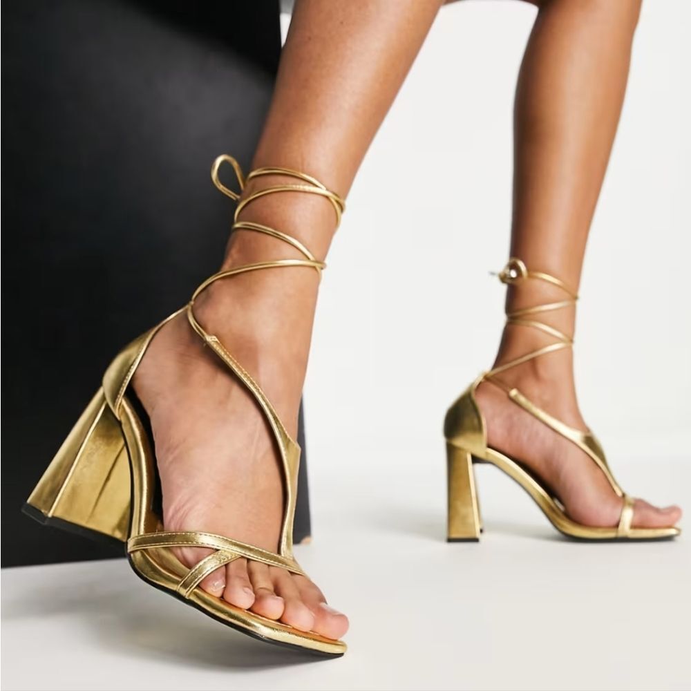 BRAND NEW ASOS DESIGN NATALIA STRAPPY BLOCK HEELED WOMEN'S SANDAL